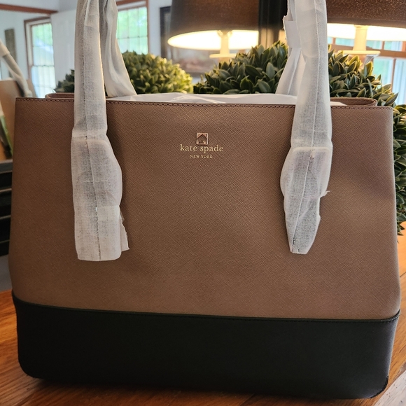 Kate Spade NY Cove Street Color Block dune/black Purse NWT - Picture 10 of 13